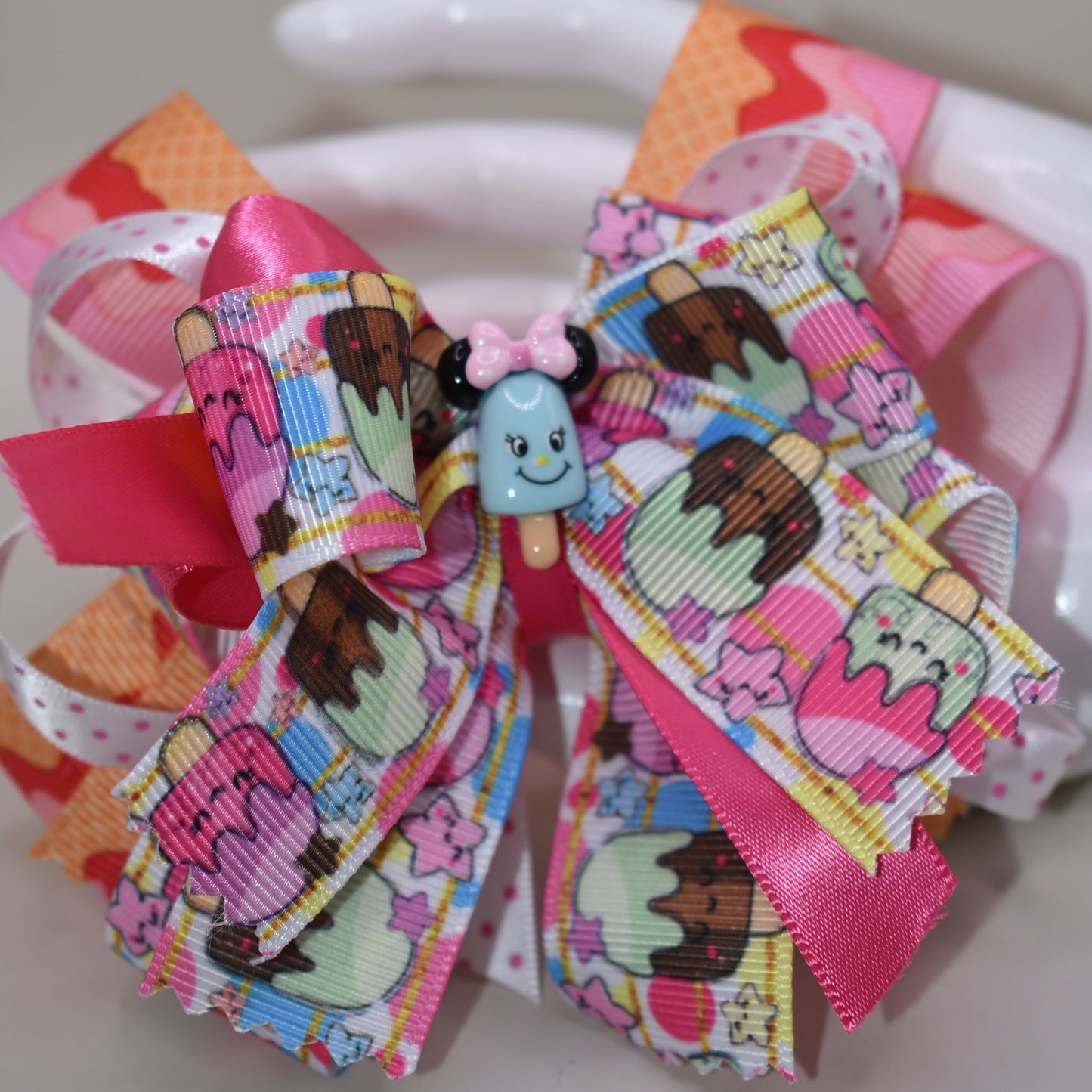 ndulge in summer sweetness with Nana's Collection 103! 🍦 This adorable charm features layers of deliciousness topped with the cutest little ice cream scoop, perfect for ice cream lovers. Add a sprinkle of fun and a dash of charm to your day—because summer is all about enjoying the little things! ☀️🍨