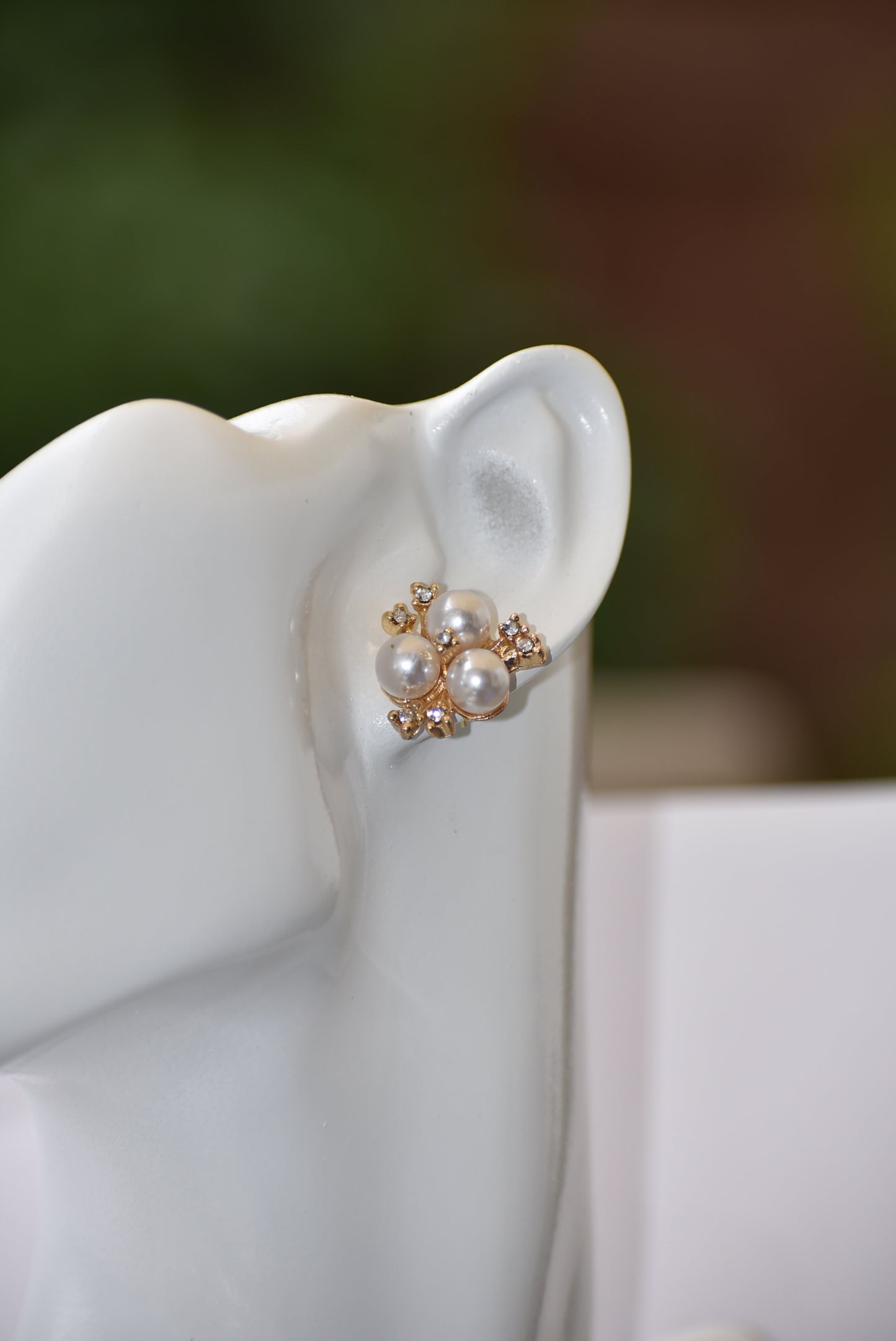 Complete your wedding look with this gorgeous Wedding Collection. These dazzling post earrings crafted with hypoallergenic pearl and crystal accents will look perfect with any wedding dress. Perfect for the mother of the bride/groom or grandmother of the family.