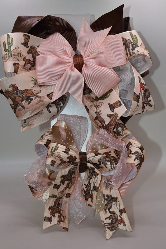 🐴 Calling all little cowgirls! This adorable smaller version of her sister bow brings the perfect mix of ribbon charm with a fun horse riding motif. With a wrapped alligator clip on the back, it’s easy to wear and stay put during all your adventures. You’re sure to fall in love with this cutie—ready to add a bit of playful flair to any outfit! 🎀✨