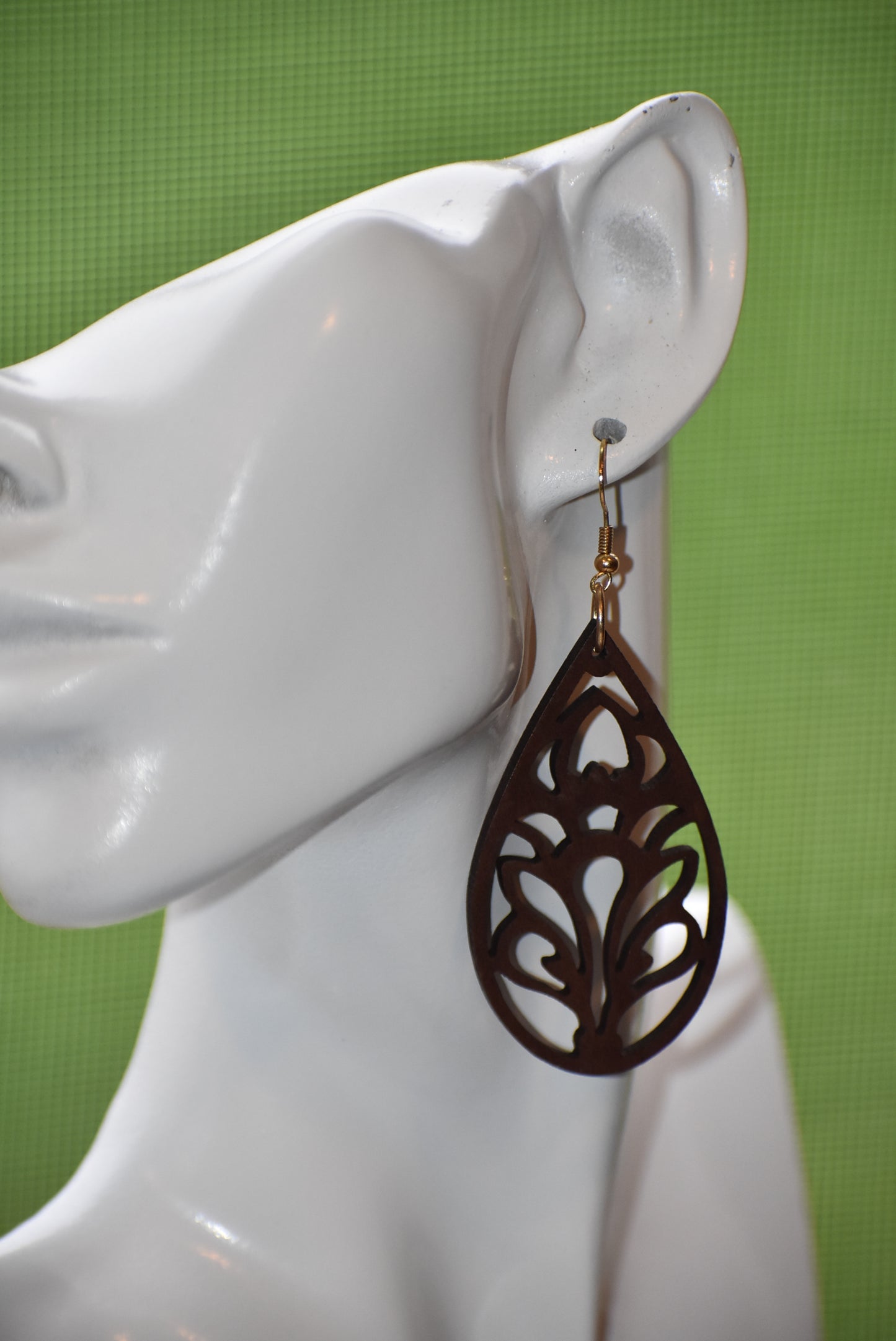 Show off your style with the Brown Collection! Our uniquely designed wood hook earrings are the perfect accessory for any ensemble - lightweight and comfortable so you can wear them all the day through. And just the right length so they'll never miss a beat! Add an extra touch of sophistication to your winter wardrobe!