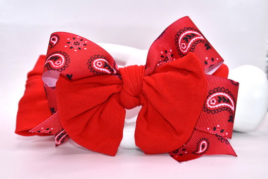 Wrap your head in style with this vibrant red headband! 🎀 Featuring a charming handkerchief design, it's soft, stretchy, and adapts to fit any head size perfectly. Whether you're heading out for an adventure or just want to add a pop of color to your day, this playful accessory brings instant fun and flair to any look. 🌟 Simple, comfortable, and oh-so-cute! ✨
