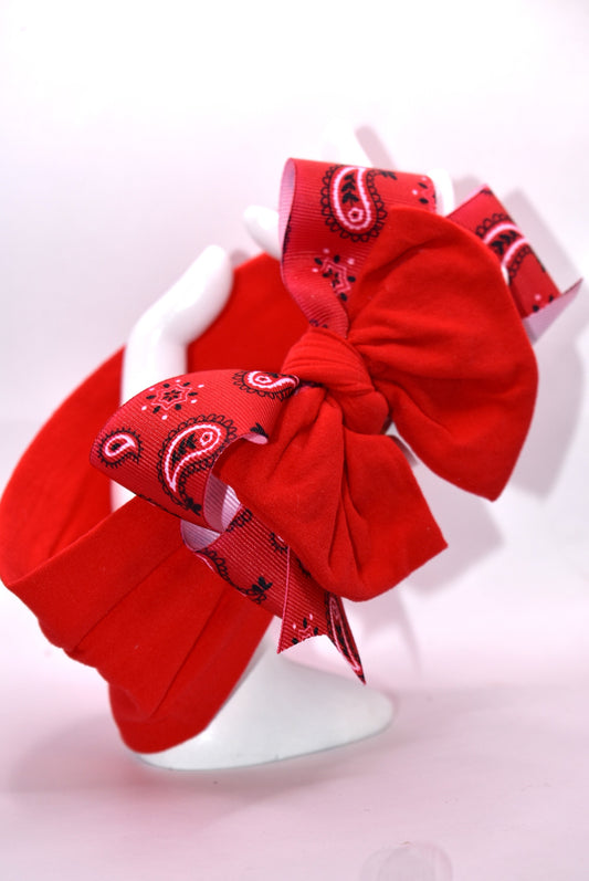 Wrap your head in style with this vibrant red headband! 🎀 Featuring a charming handkerchief design, it's soft, stretchy, and adapts to fit any head size perfectly. Whether you're heading out for an adventure or just want to add a pop of color to your day, this playful accessory brings instant fun and flair to any look. 🌟 Simple, comfortable, and oh-so-cute! ✨
